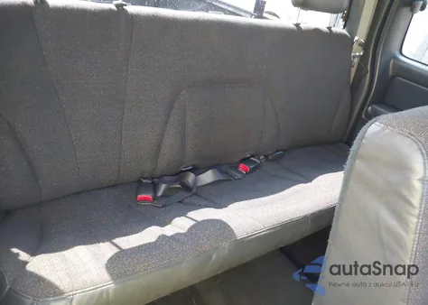 2002 Chevrolet Silverado 1500 из США, поврежденный, VIN 2GCEC19W021332179